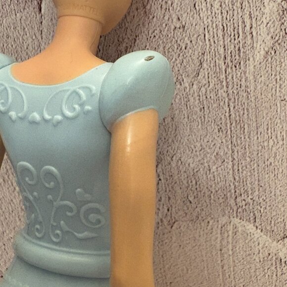 Mattel Disney Princess Cinderella Doll 2022 (SKU: 324TO) - Picture 5 of 13